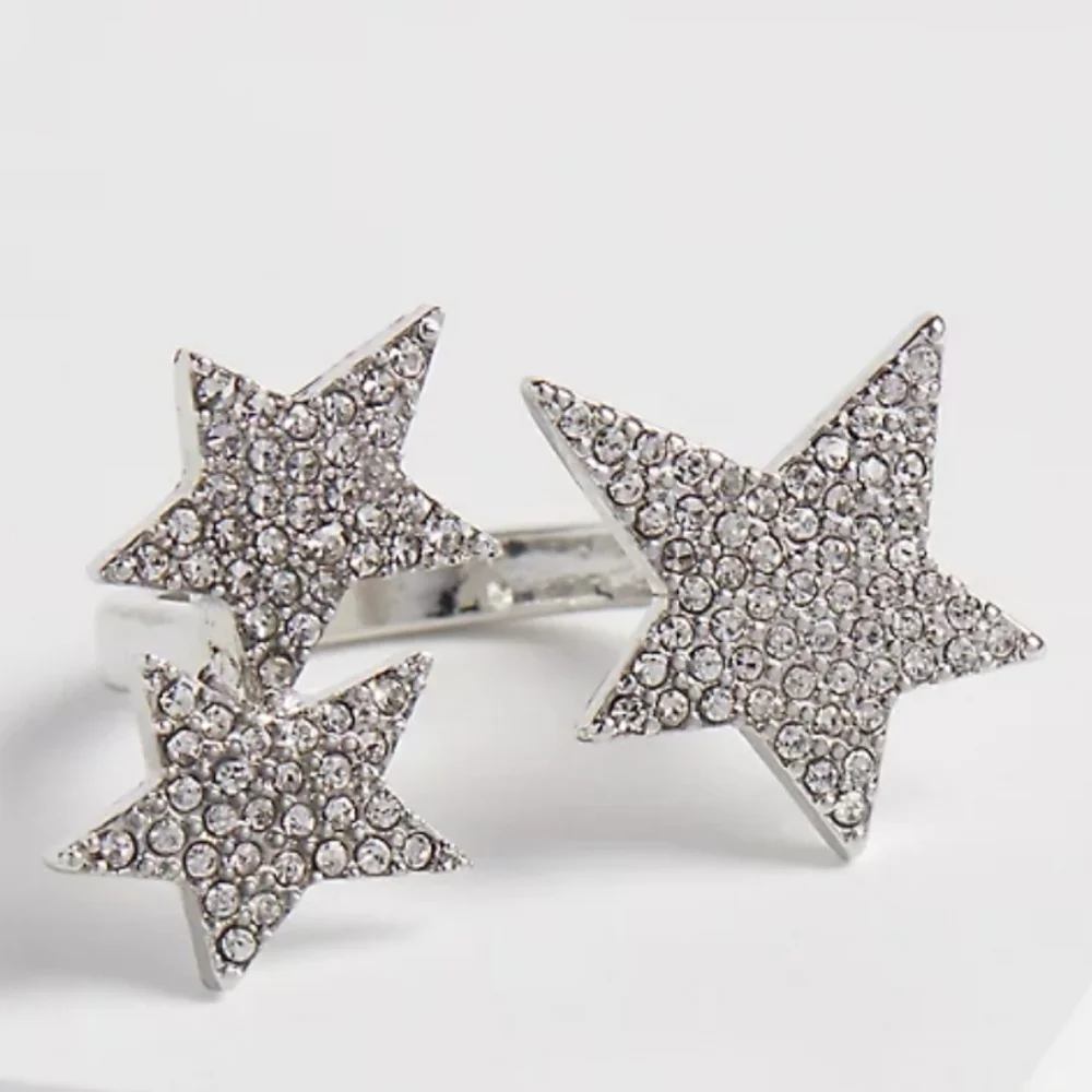 🆕️✨️⭐️PAVE STAR STATEMENT RING⭐️✨️ - Picture 2 of 2